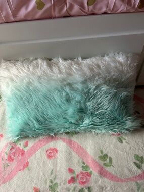 BNWT Ombré Blue Faux Fur Cushion